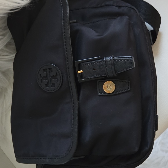 Tory Burch Black Quilted Crossbody Bag with Gold Accents - Picture 7 of 8